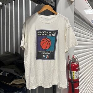 Vintage 2000 Mens Charlotte Hornets Fantastic Fanale XII T-Shirt